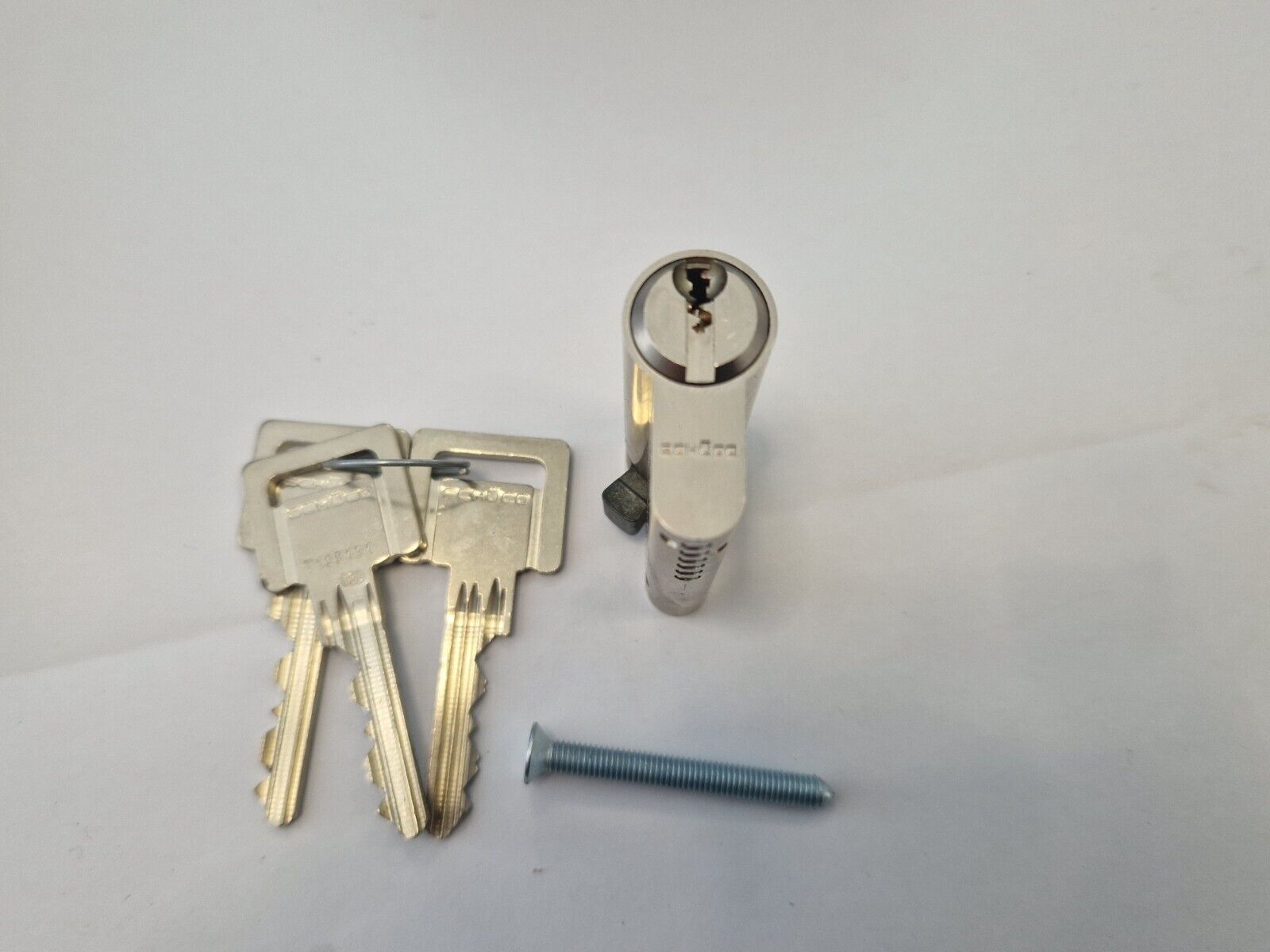Schüco Profile Cylinder 279132: 45/10mm 45° Cam Lock Cylinder for Enhanced Door Security