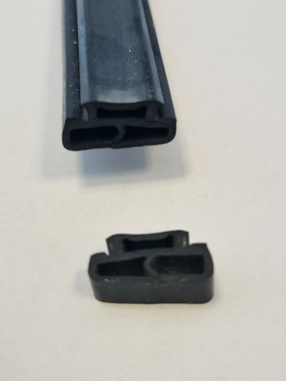Cortizo Aluminium Bifold Door Gasket Seal - 5 Meter Length (Part #353767)